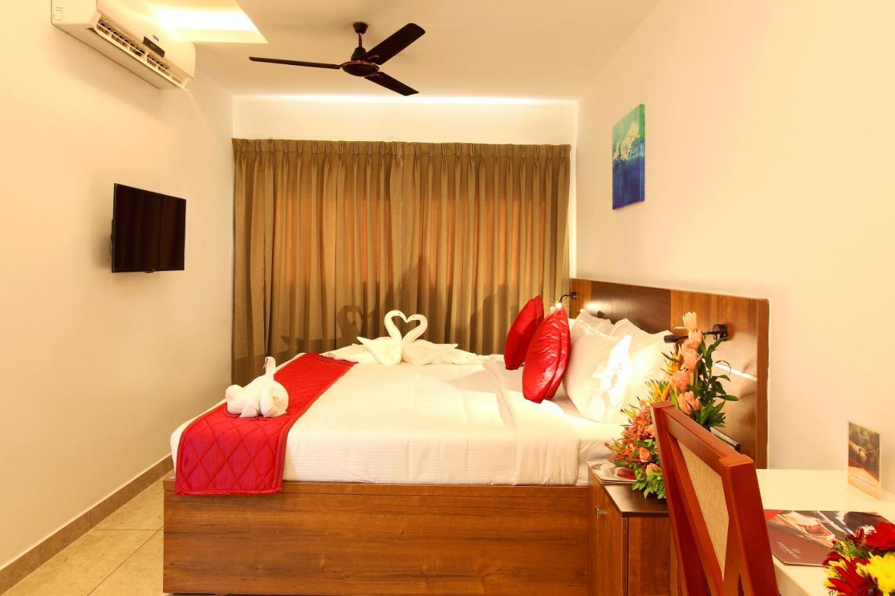 Hotel Thamburu International Thiruvananthapuram Екстериор снимка